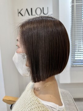 カルゥグラッシー(KALOU glassi) 大人女性も真似できるぱつっとミニボブ