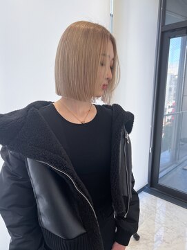 リノ(RLINO) 【名古屋/栄】ボブカット/ブリーチ/ミルクティーベージュ