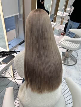 ロンドルピナス 小倉(Lond Lupinus) ミディアムレイヤーカット/似合わせカット/大人ガーリー/20代