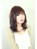 『Lien・堀京右』～ゆったりカールの小顔ミディアム