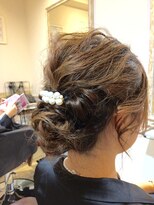 ティアラ 桜木町(TIARA) ルーズアップシニヨン☆アレンジ