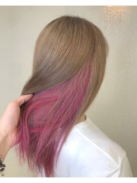 ヘアーアンドメイク ドレス(DRESS) インナーカラーピンク