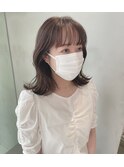 レイヤーカット×グレージュカラー