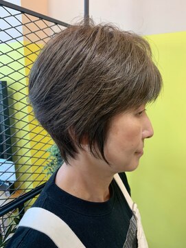 アングル(angle) [angle/西新駅]立体ショート