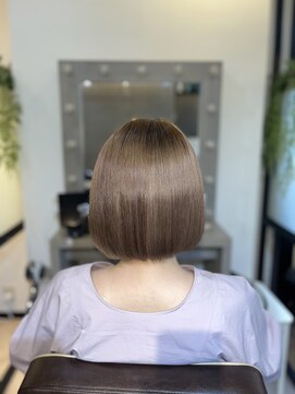 アールサロン アオヤマ(Rr SALON AOYAMA) つやつやボブ