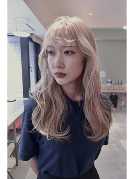 ウクク(UCUCU) ホワイトブロンドカラー