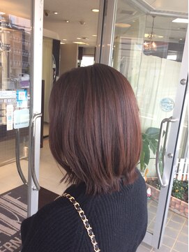 マリーインターナショナル 浦添店(MARIE INTERNATIONAL) ミディアムボブピンクブラウンレッド外ハネ