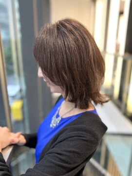 エアー 銀座タワー(AIR) 簡単スタイリングの外はねくびれヘア