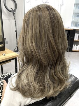 ウェイビー 桜木町店(WAVY) 【ブリーチあり】くすみベージュハイライトカラー