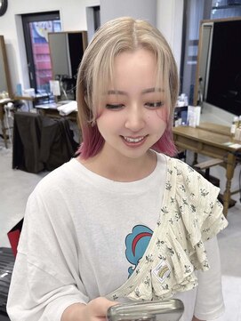 ヘアメイク シュシュ(Hair make chou chou) 切りっぱなしボブ裾カラー