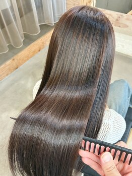 レリル(relile)の写真/髪の芯から補修するrelileのトリートメント!優しく労わりながら、ずっと触れたい極上のツヤ髪へ導きます。