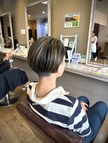 ヘアーメイクロージー 八軒店 (HAIR MAKE ROSY)&nbsp;大人ショートハイライト刈り上げショート