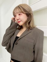 オンド(ondo)&nbsp;くびれボブ/ホワイトベージュ/インナーカラー