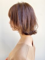 トゥーナ 表参道(tona) ミディアムレイヤー、外ハネボブ、グレージュ、脱白髪染め☆