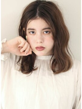 サーカス バイ ビュートリアム 青山(CIRCUS by BEAUTRIUM) ゆるふわ 手入れ簡単 無造作 ミディアムヘア