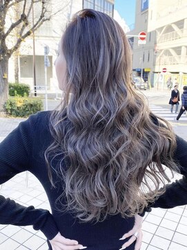 エリーツ 表参道(elyts) リバースカール×ブルーグレージュ×こなれ感アップバンク