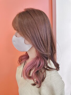 スピンヘアワークス(Spin Hair Works) インナカラー_ペールピンク_ミディアムヘアー@齋藤巧