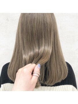 イル(iLu.) ミルクティーベージュ