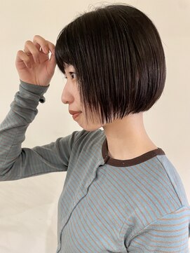 ゼンドットカラスマ(Zen.karasuma) 黒髪ミニボブ