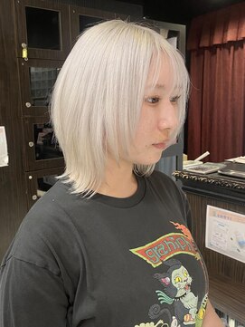 プライズ 錦糸町北口店(prize) ミディアムレイヤー/ホワイト 岩崎錦糸町北口