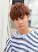 耳かけショート好印象ツーブロックあり