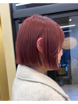 スニュウ(snuw) 切りっぱなしボブ小顔カットグレージュミルクティピンクカラー