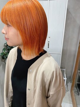 イルウィ(irwi) 【１ブリーチ】透明感オレンジカラー　ミニウルフ