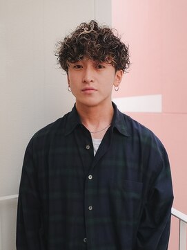 ヨー(Yoh-) 【リッチパーマ/星亘祐】ハイライト/プードルパーマ