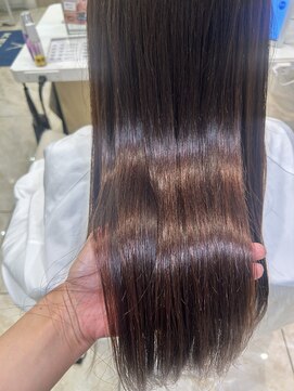 ケンジ 平塚 アネッタ(KENJE annetta) 【sins】髪質改善ストレート ロングヘア