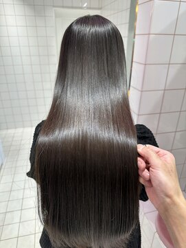 ロンドルーチェ 心斎橋(Lond luce) ダークアッシュ/ミディアムレイヤーカット［髪質改善/縮毛矯正］