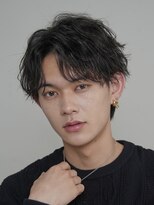 レタッチバイフィフス(RETOUCH by fifth)&nbsp;原宿センターパートルーズパーマツーブロックメンズパーマ眉毛 