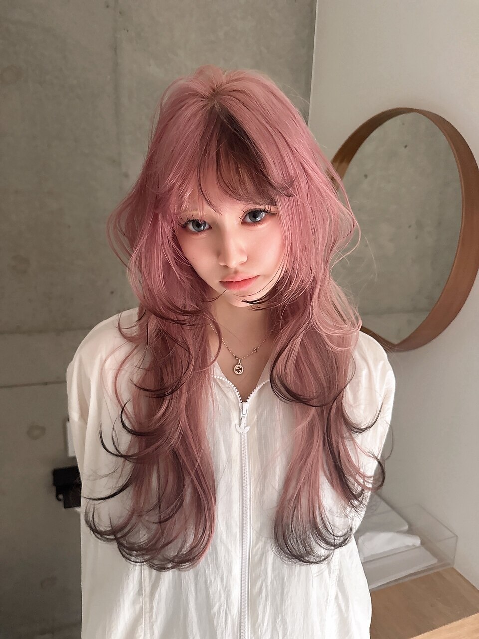 ピンクカラー×デザイン：L272118791｜モニカ(MONIQA)のヘアスタイル