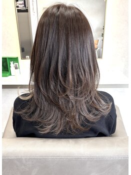 Colorer【クロレ】の写真/【韓国風レイヤー】結んでも可愛い顔周りデザイン◎スカスカにならない絶妙な量感調整で理想のスタイルへ