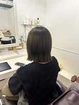 シェノン(Chainon)&nbsp;艶グレージュ×切りっぱなしボブ