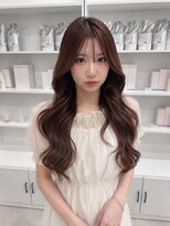 ヴェルア 四条烏丸(Velua) ワンブリーチからできる艶感ベージュカラー
