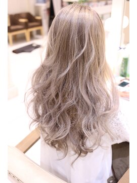 クレア本厚木(CREA) 【宍戸】外国人風　ホワイティーグレージュ　ハイライト