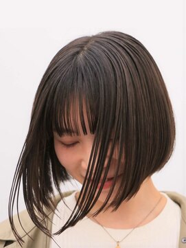 ドロップ(drop) 洗練されたシンプルボブ