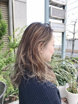 リュール(leur) セミロング