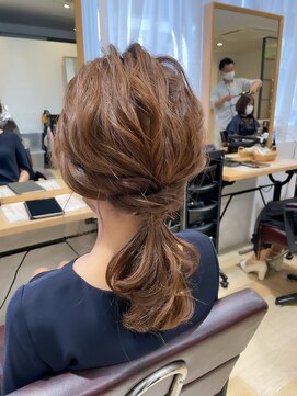 リソ 銀座(RISO) 【20代・30代】ルーズローポニー【結婚式・パーティー・デート】