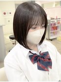 内巻きボブ　顔周りカット