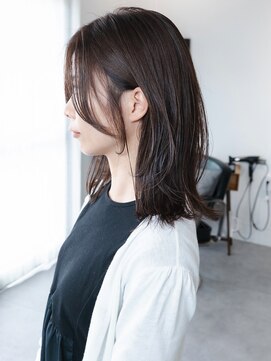 ウルト(ult) 美シルエット小顔レイヤー