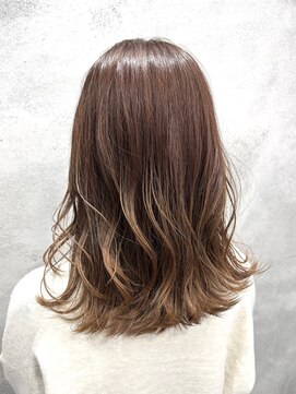 イソラヘアアトリエ(Isola hair atelier) 【Isola】グラデーション×ミディアム