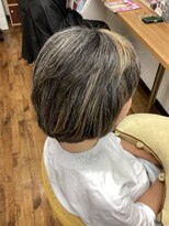 ユウビ(YUBI)&nbsp;パーマ、ハイライト