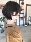 前髪センター分けショートボブ