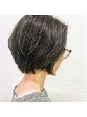 ショートボブ×ミントベージュ