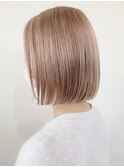 ショートボブハイトーンカラーミルクティーベージュケアブリーチ