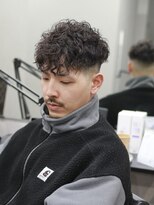 スラッシュ(SLASH)&nbsp;スペインカール/スキンフェード/外国人風パーマ/姫路