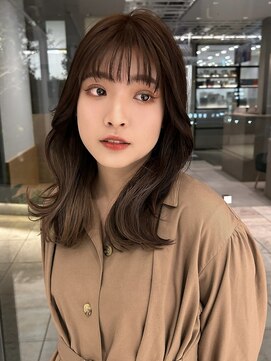 ピークアブー 銀座並木通り(PEEK-A-BOO) 大人くびれミディアムミルクティーベージュブリーチなし前髪あり