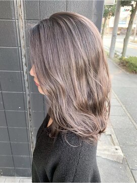 ラ メール ヘア デザイン(La mer HAIR DESIGN) グレージュ切りっぱなしボブ前髪ありミニボブミルクティベージュ