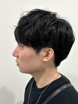 ヒュイル バイ ニアウ(Hwyl by Niau) ナチュラルマッシュメンズカットアイロンカラーパーマ縮毛矯正